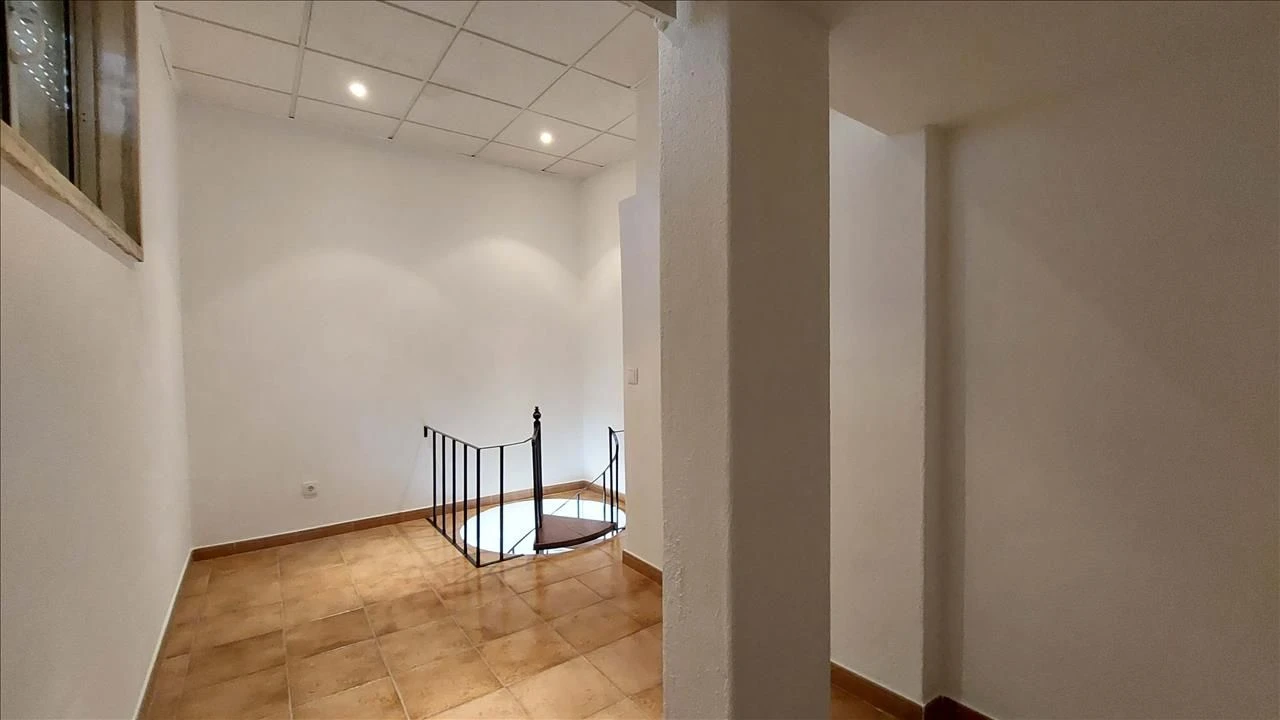 Apartamento T2 para Venda em Rio de Mouro Foto 14