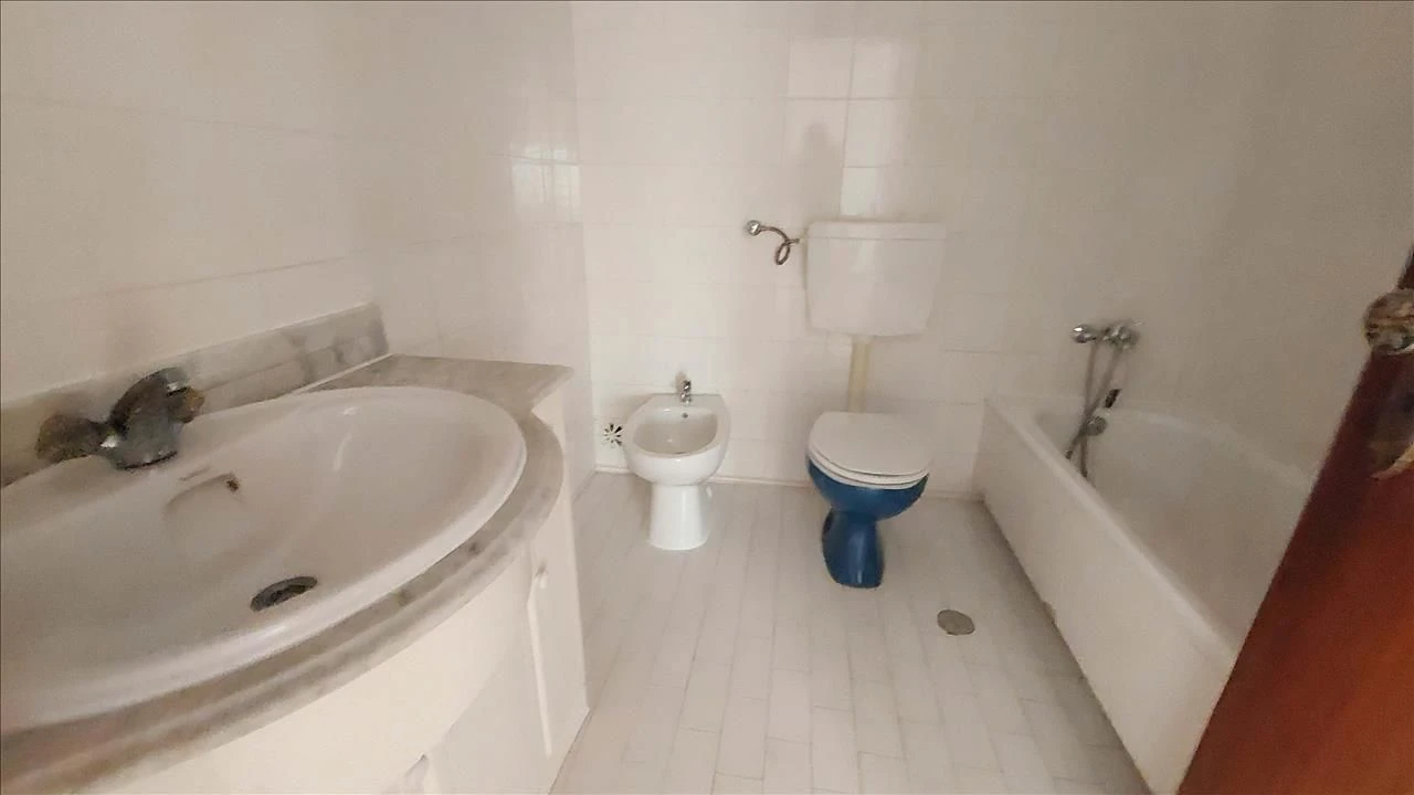 Apartamento T2 para Venda em Rio de Mouro Foto 15