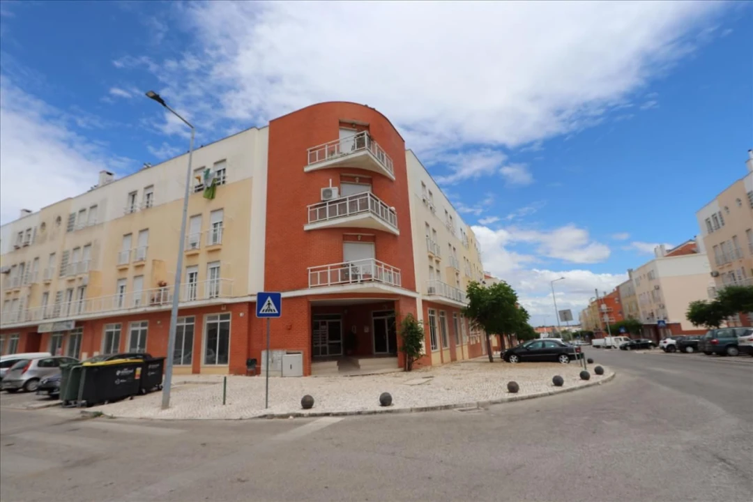 Apartamento T2 para Venda em Pinhal Novo Foto 1