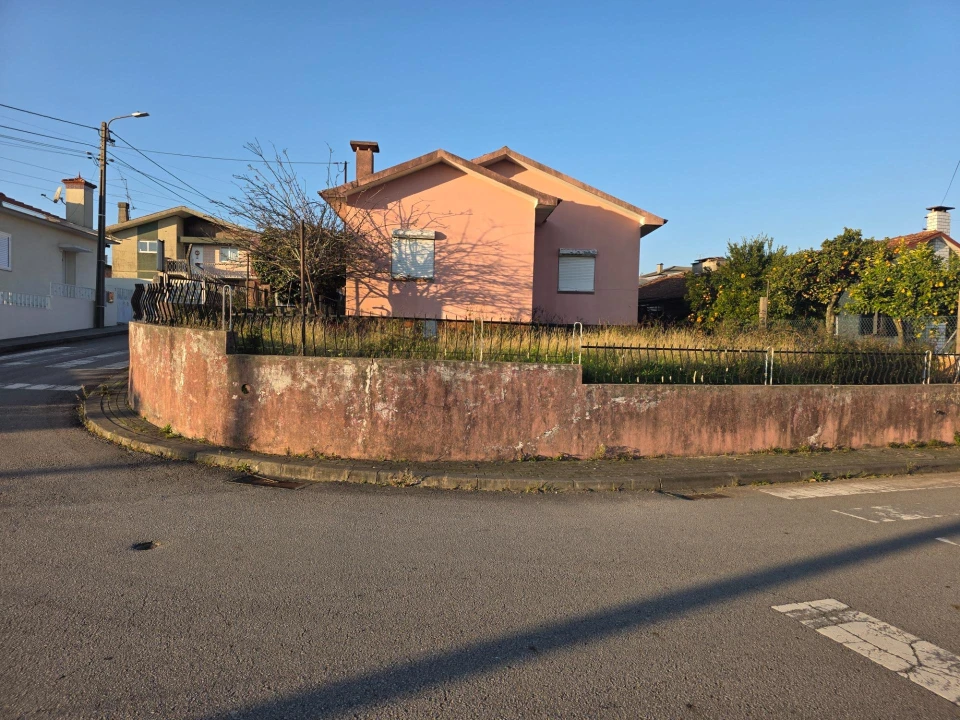 Moradia T3 para Venda em Santa Maria da Feira, Travanca, Sanfins e Espargo Foto 4