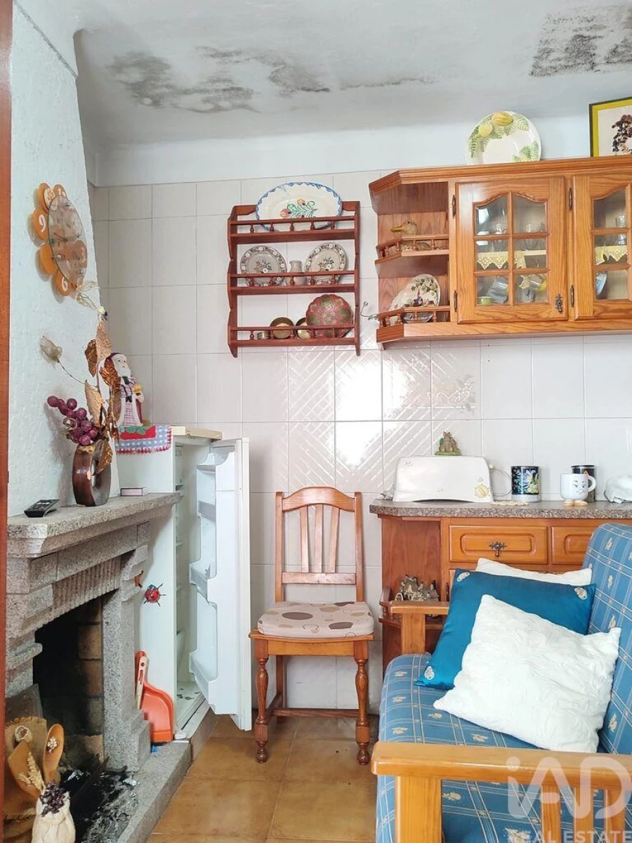 Moradia T2 para Venda em Oliveira do Hospital e São Paio de Gramaços Foto 7