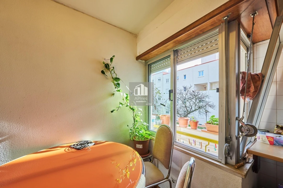 Apartamento T2 para Venda em Costa da Caparica Foto 2