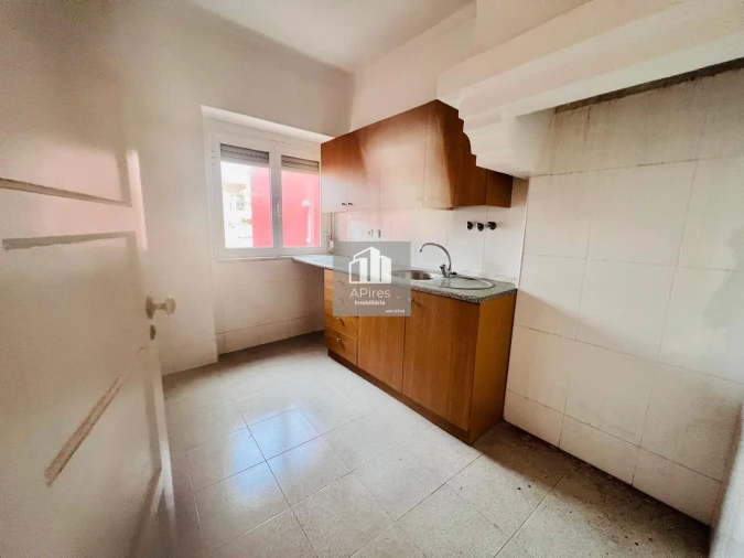 Apartamento T1 para Venda em Almada, Cova da Piedade, Pragal e Cacilhas Foto 13