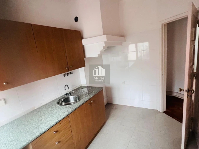 Apartamento T1 para Venda em Almada, Cova da Piedade, Pragal e Cacilhas Foto 14