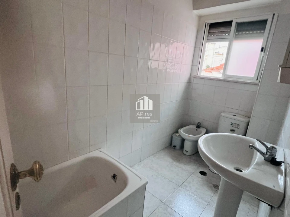 Apartamento T1 para Venda em Almada, Cova da Piedade, Pragal e Cacilhas Foto 8