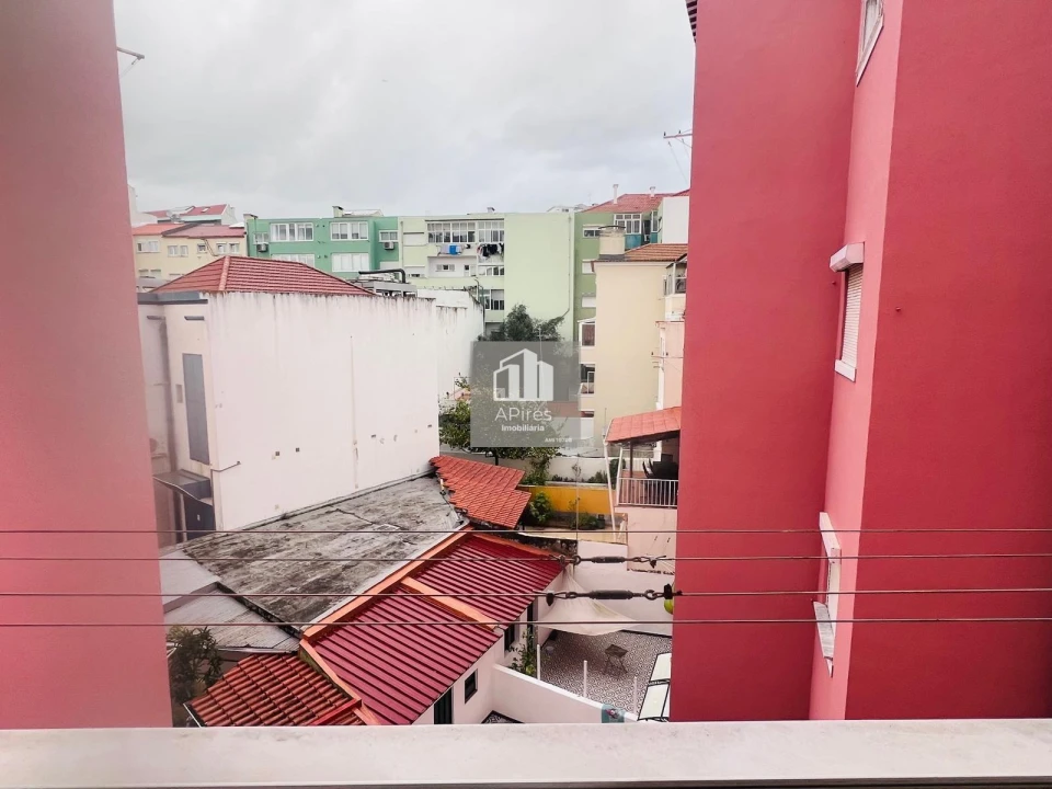 Apartamento T1 para Venda em Almada, Cova da Piedade, Pragal e Cacilhas Foto 23