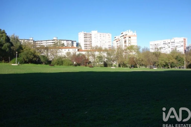 Apartamento T3 para Venda em Olivais Foto 21