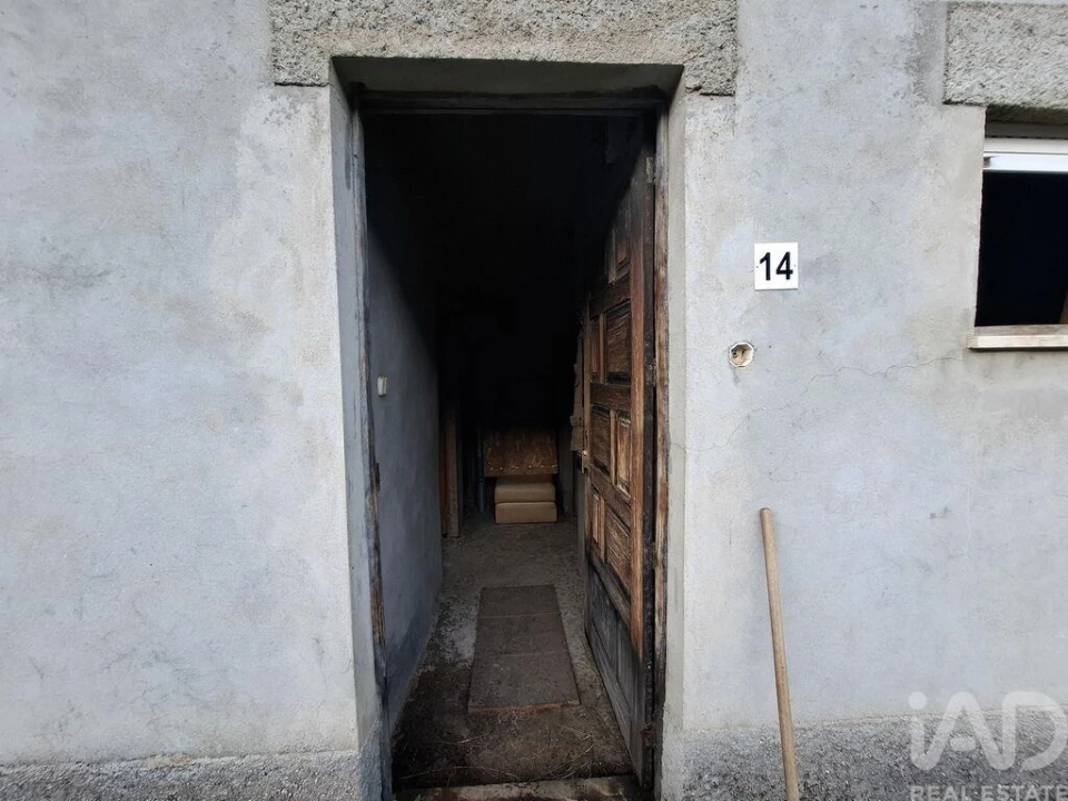 Moradia T2 para Venda em Vilarinho de São Romão Foto 17