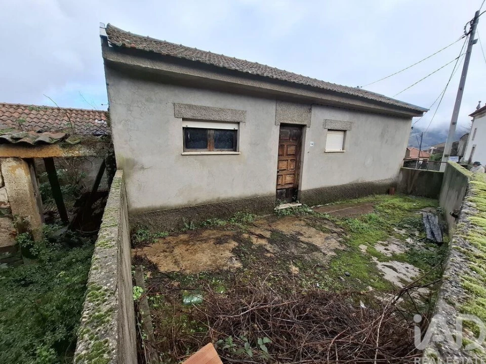 Moradia T2 para Venda em Vilarinho de São Romão Foto 11