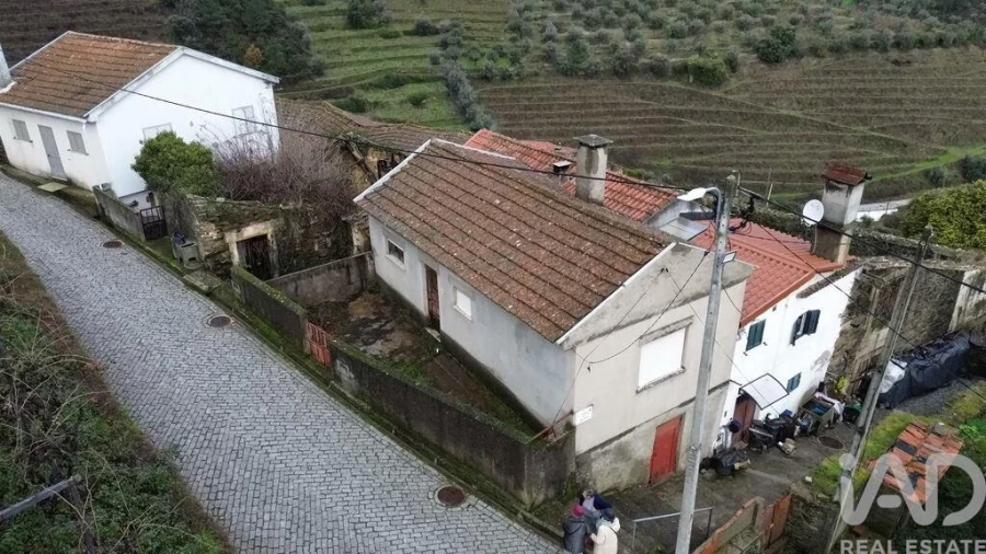 Moradia T2 para Venda em Vilarinho de São Romão Foto 4