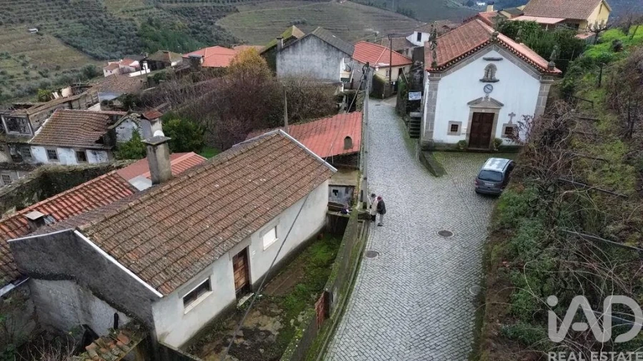 Moradia T2 para Venda em Vilarinho de São Romão Foto 3