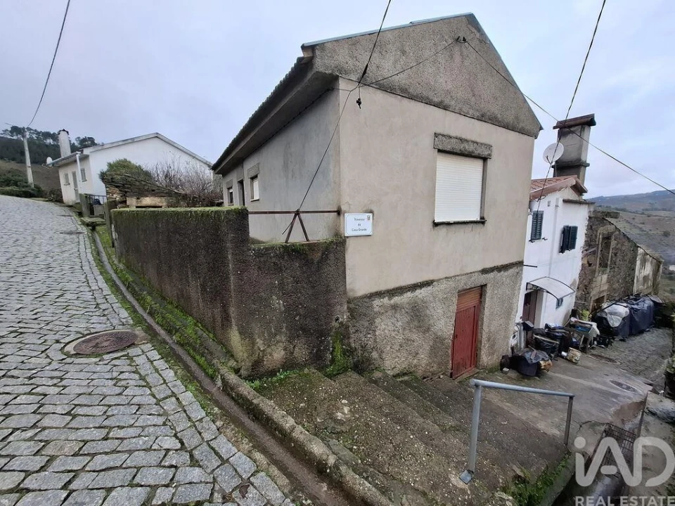 Moradia T2 para Venda em Vilarinho de São Romão Foto 13