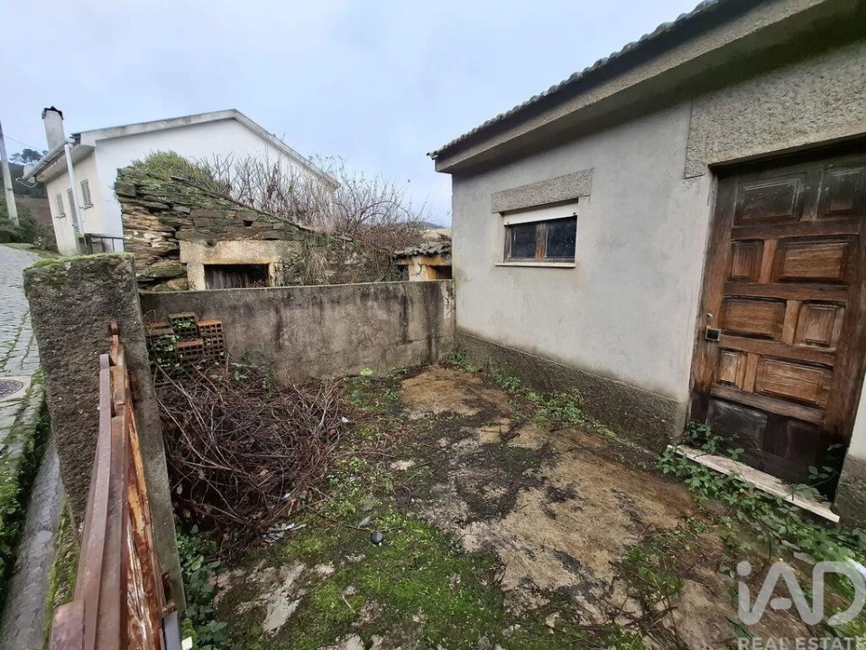 Moradia T2 para Venda em Vilarinho de São Romão Foto 12