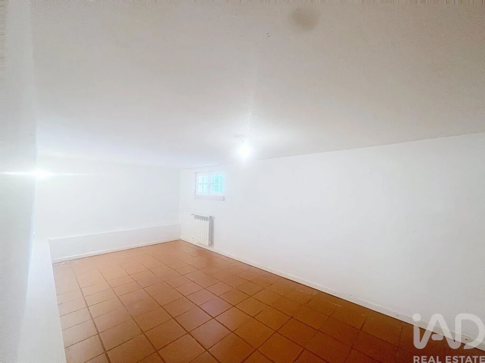 Moradia T3 para Arrendamento em Carvoeira Foto 25