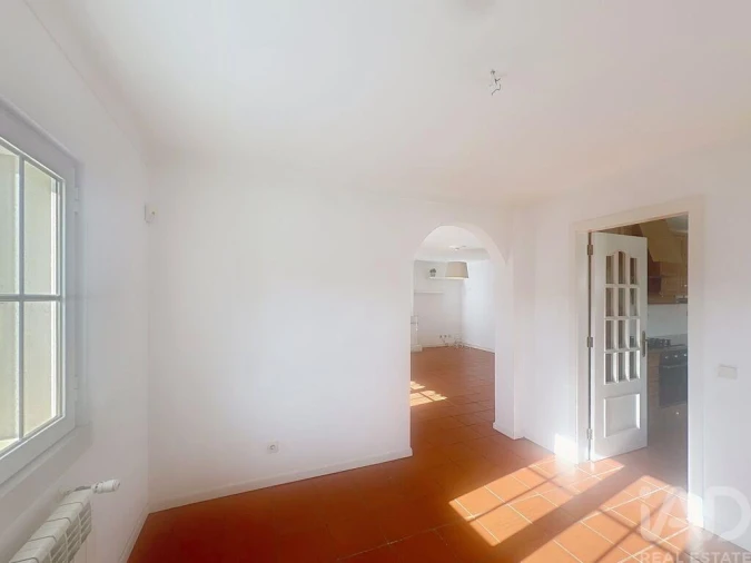 Moradia T3 para Arrendamento em Carvoeira Foto 12