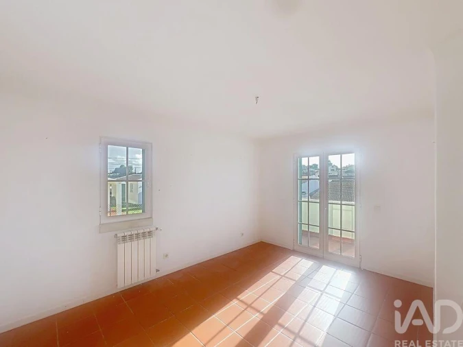 Moradia T3 para Arrendamento em Carvoeira Foto 17