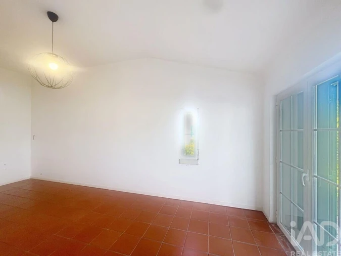 Moradia T3 para Arrendamento em Carvoeira Foto 19