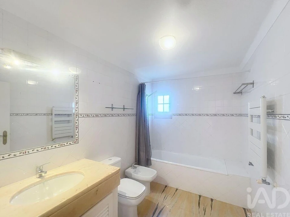 Moradia T3 para Arrendamento em Carvoeira Foto 27