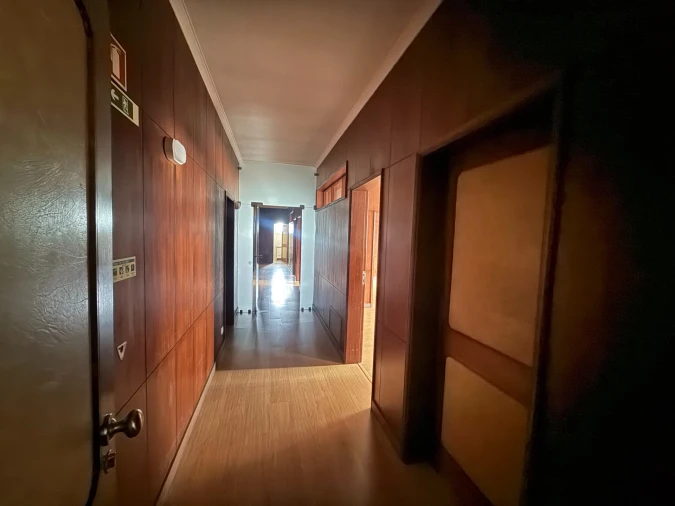 Escritório para Arrendamento em Creixomil Foto 7