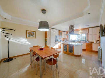 Moradia T6 para Venda em Santa Eufémia e Boa Vista