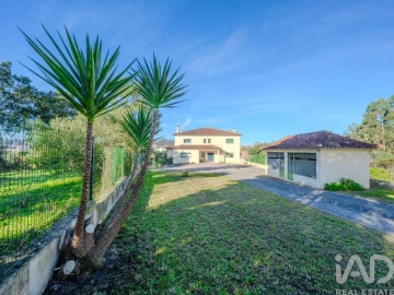 Moradia T6 para Venda em Santa Eufémia e Boa Vista