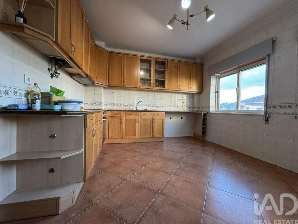 Apartamento T2 para Arrendamento em São Pedro de Tomar Foto 14