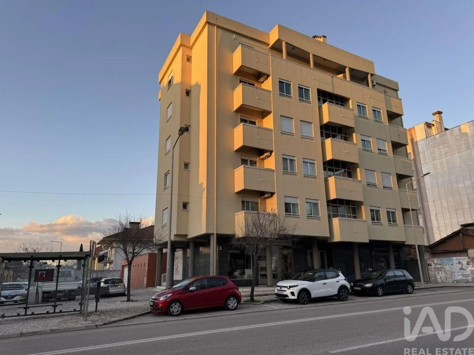 Apartamento T2 para Arrendamento em São Pedro de Tomar Foto 22