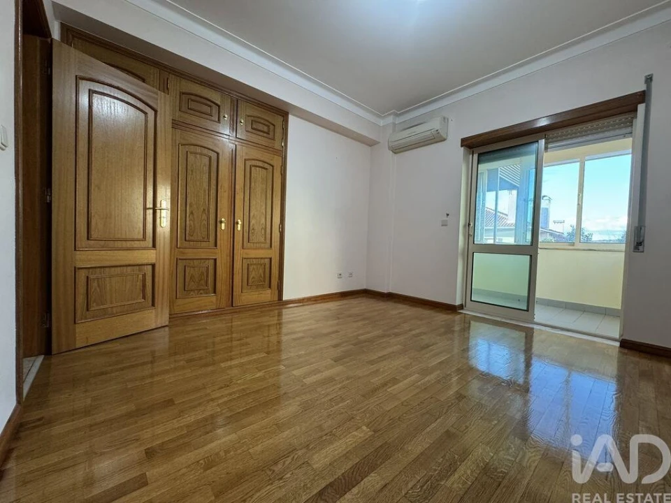 Apartamento T2 para Arrendamento em São Pedro de Tomar Foto 10