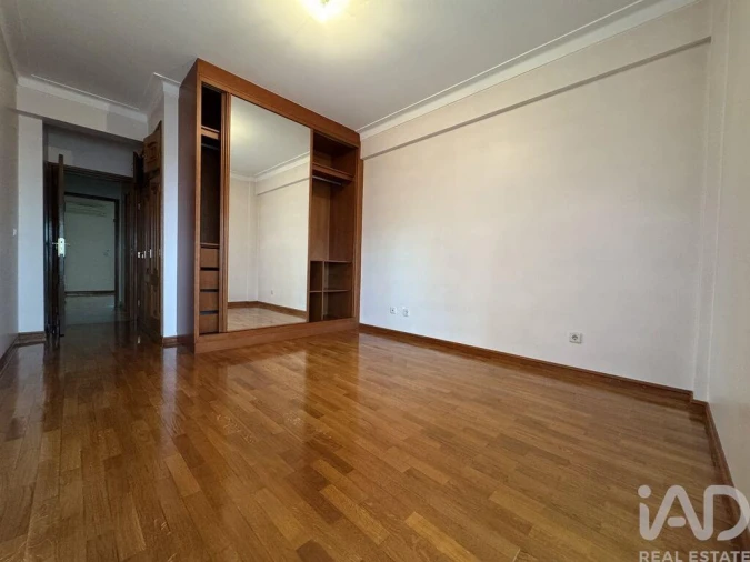 Apartamento T2 para Arrendamento em São Pedro de Tomar Foto 6