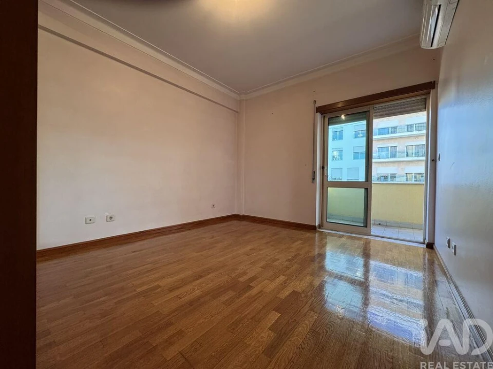 Apartamento T2 para Arrendamento em São Pedro de Tomar Foto 7