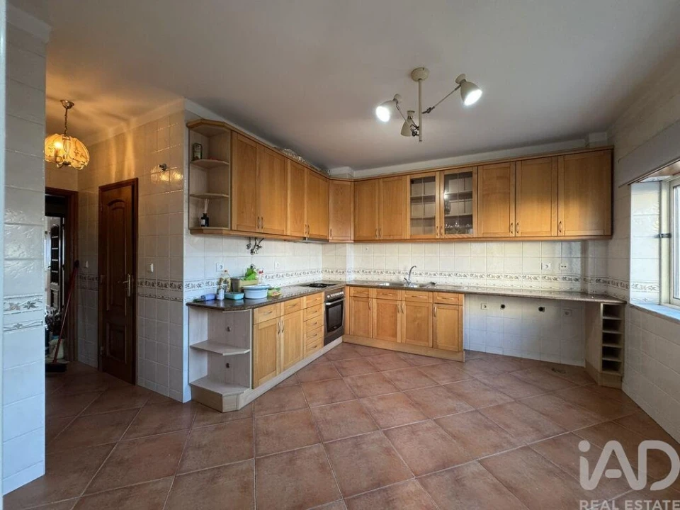 Apartamento T2 para Arrendamento em São Pedro de Tomar Foto 16