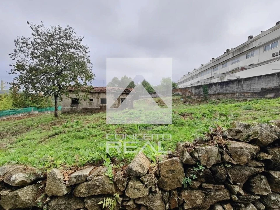 Terreno para Venda em Cidade da Maia Foto 6