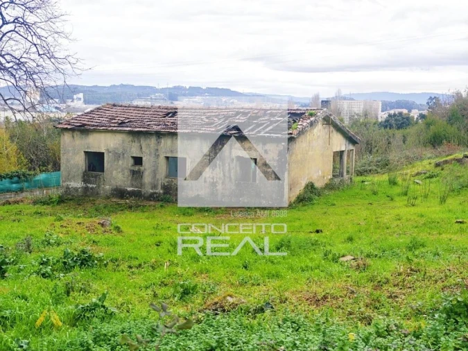 Terreno para Venda em Cidade da Maia Foto 1