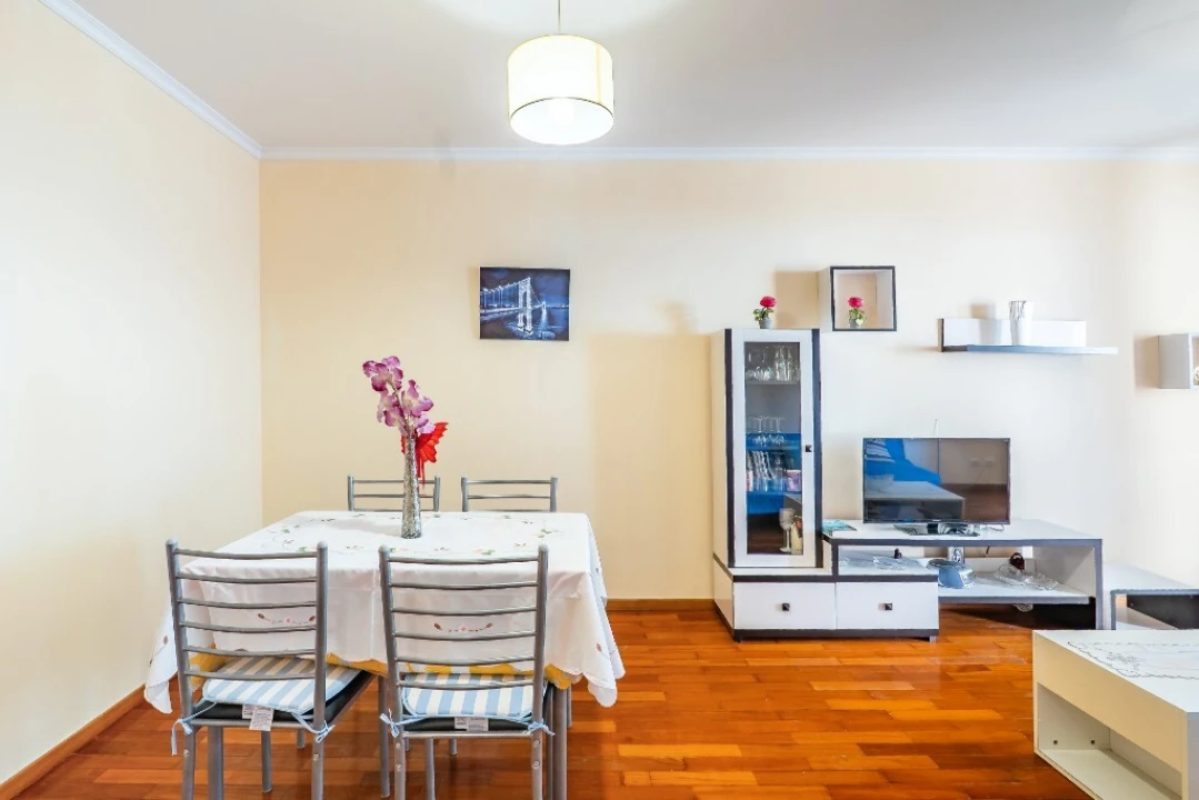 Apartamento T1 para Venda em Santo Antonio Foto 2