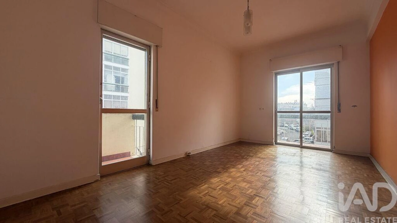 Apartamento T2 para Venda em Oeiras e São Julião da Barra, Paço de Arcos e Caxias Foto 13