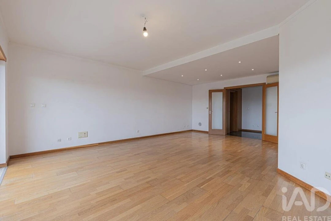 Apartamento T3 para Venda em Seixal, Arrentela e Aldeia de Paio Pires Foto 7