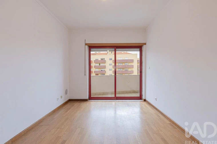 Apartamento T3 para Venda em Seixal, Arrentela e Aldeia de Paio Pires Foto 18