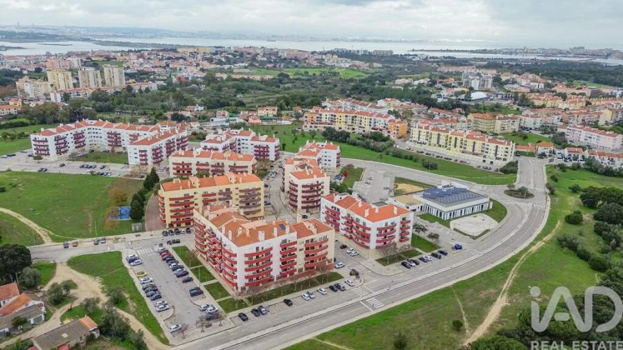 Apartamento T3 para Venda em Seixal, Arrentela e Aldeia de Paio Pires Foto 36