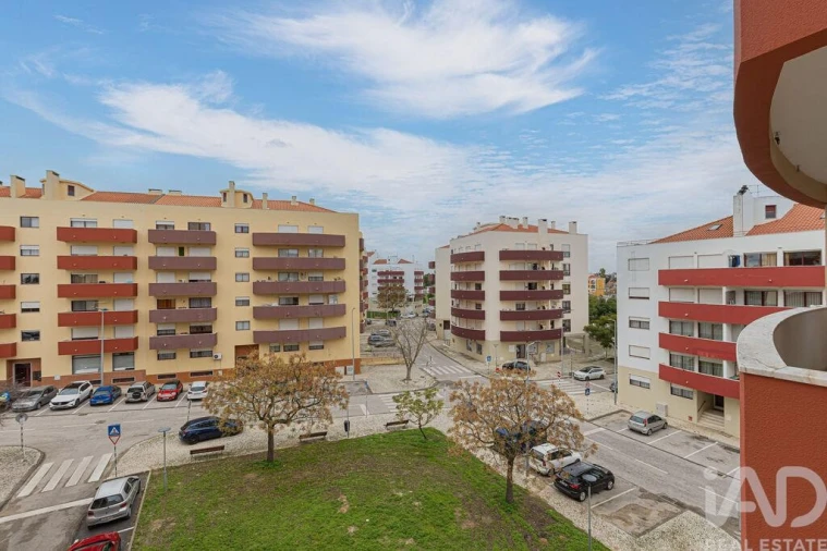 Apartamento T3 para Venda em Seixal, Arrentela e Aldeia de Paio Pires Foto 13