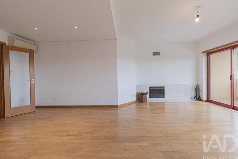 Apartamento T3 para Venda em Seixal, Arrentela e Aldeia de Paio Pires Foto 1