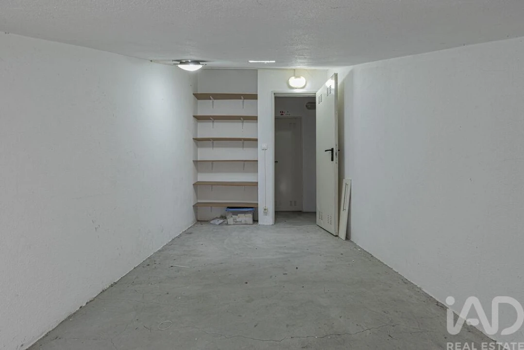 Apartamento T3 para Venda em Seixal, Arrentela e Aldeia de Paio Pires Foto 31