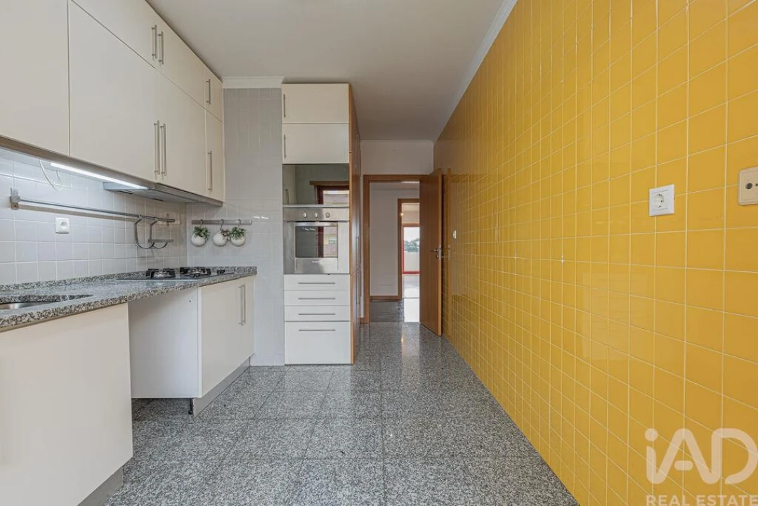 Apartamento T3 para Venda em Seixal, Arrentela e Aldeia de Paio Pires Foto 16