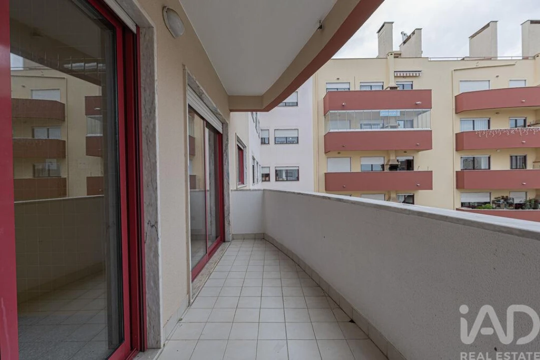 Apartamento T3 para Venda em Seixal, Arrentela e Aldeia de Paio Pires Foto 19