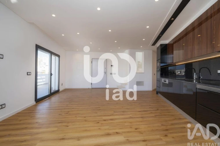 Apartamento T3 para Venda em Faro (Sé e São Pedro) Foto 4