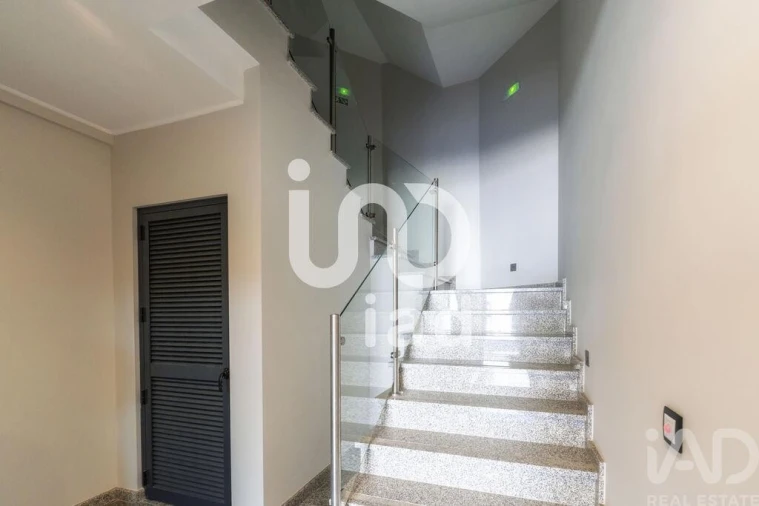 Apartamento T3 para Venda em Faro (Sé e São Pedro) Foto 32