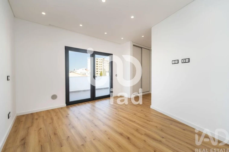 Apartamento T3 para Venda em Faro (Sé e São Pedro) Foto 20