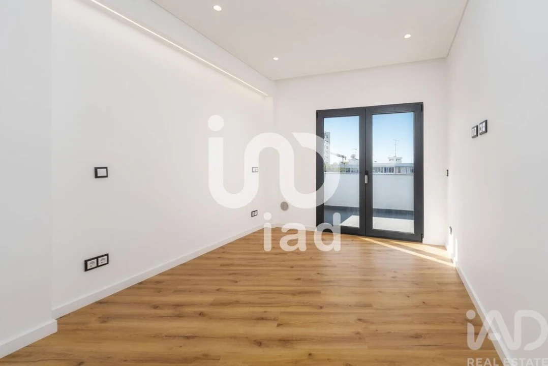 Apartamento T3 para Venda em Faro (Sé e São Pedro) Foto 10