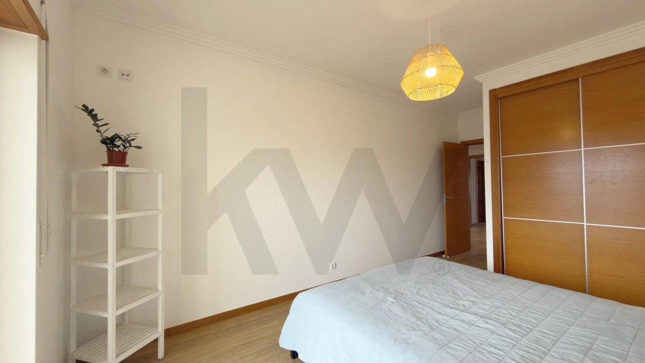 Apartamento T3 para Arrendamento em Ericeira Foto 18