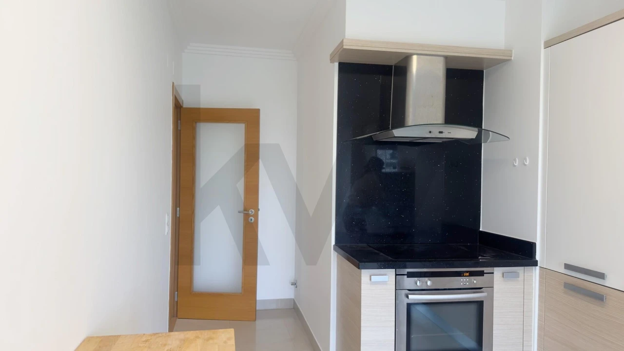 Apartamento T3 para Arrendamento em Ericeira Foto 9
