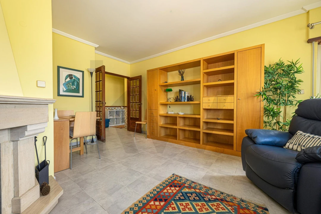 Apartamento T1 para Arrendamento em Alcabideche Foto 6